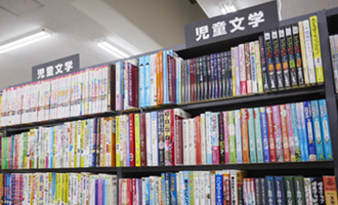 絵本・児童書コーナー